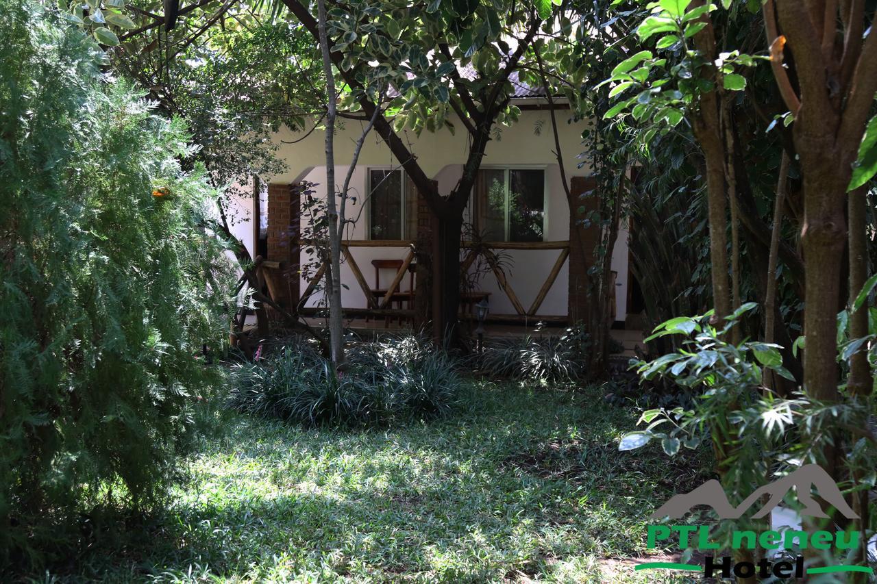 Neneu Hotel Моши Екстериор снимка