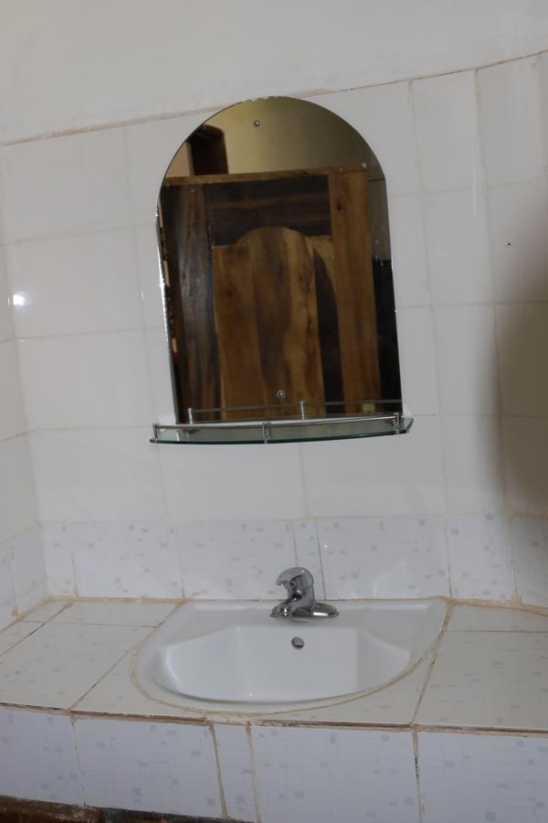 Neneu Hotel Моши Екстериор снимка