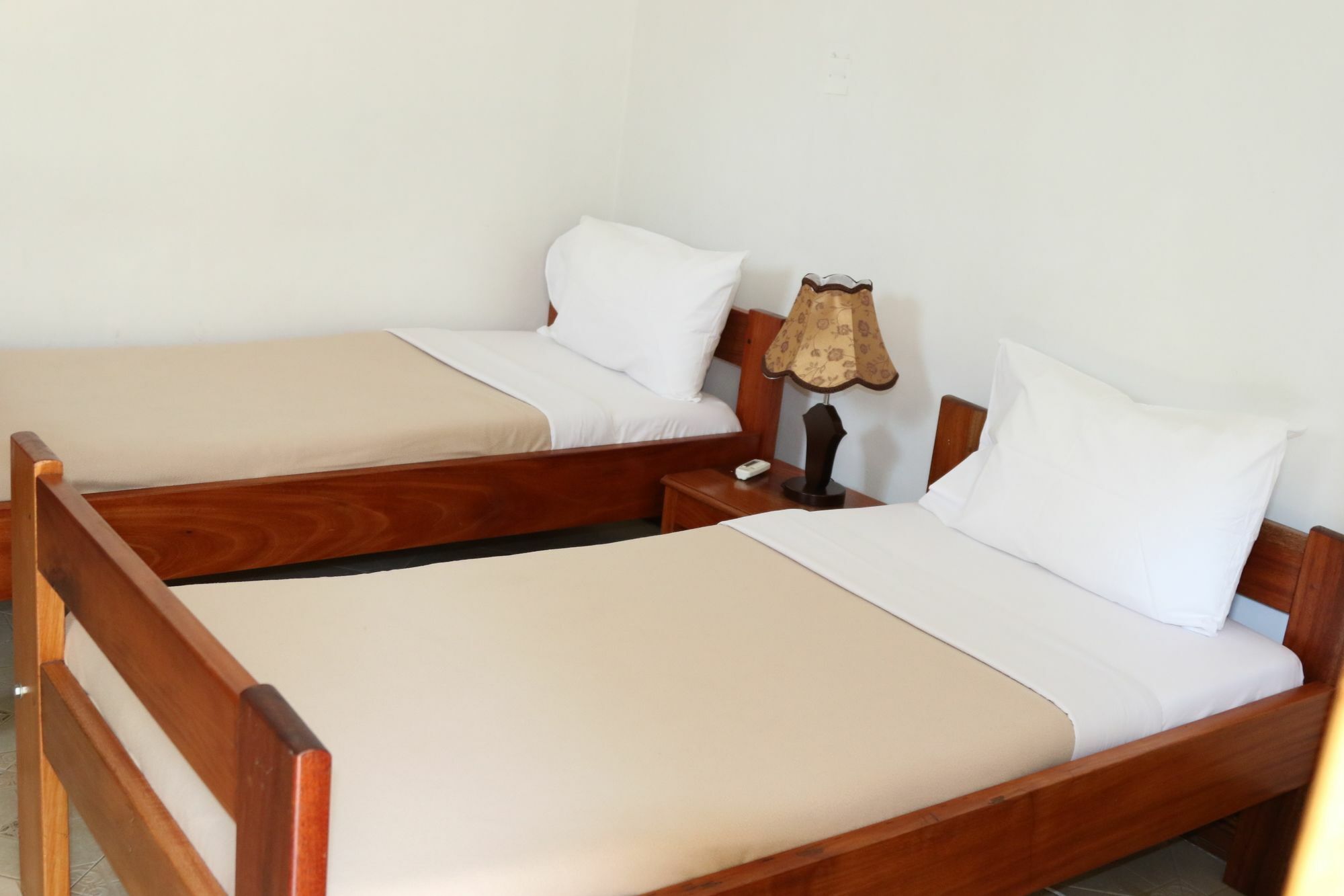 Neneu Hotel Моши Екстериор снимка